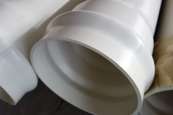 خفيف الوزن سهل التثبيت أنابيب إمدادات المياه PVC قوة سحب عالية للمشروع